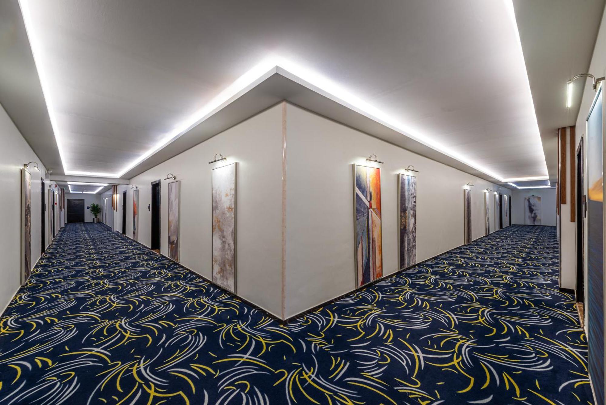 The Palace Hotel Suites Khamis Mushait Exterior photo